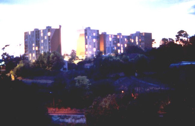 Marseille: crépuscule dans le quartier Nord